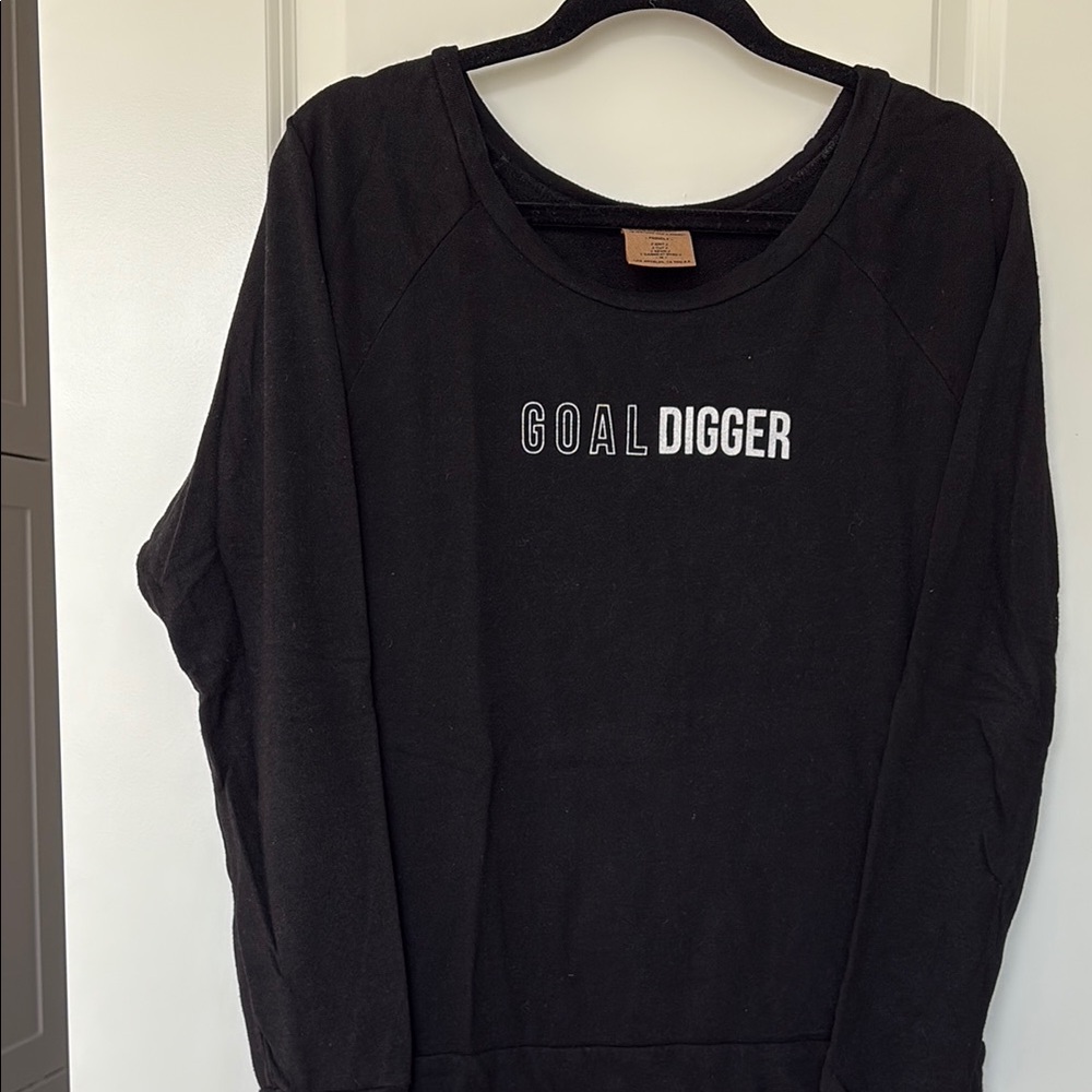 good hYOUman Black Crewneck Sweater